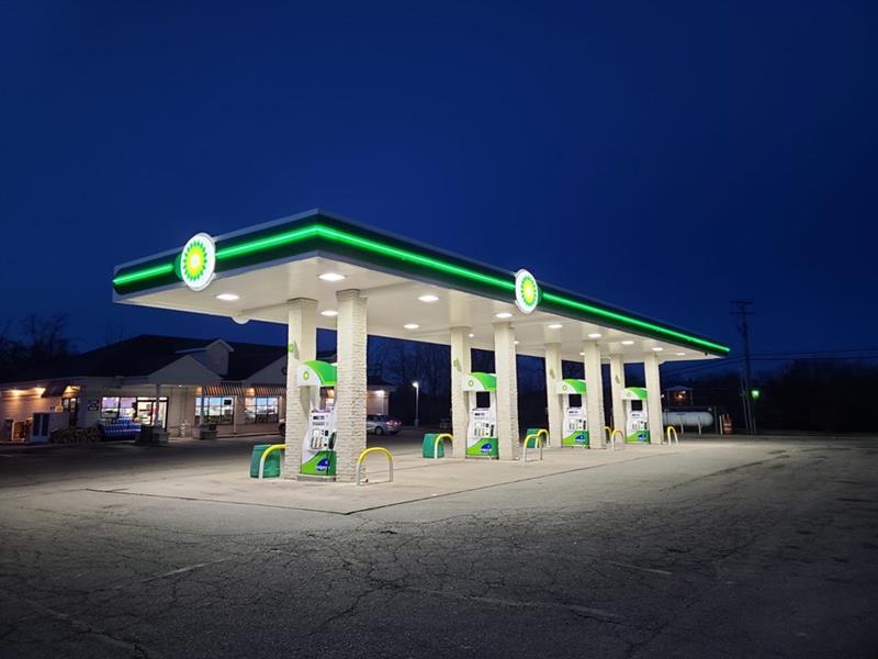 Fuel retail site imagery